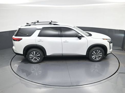 New 2026 Nissan Pathfinder SL w/ Cargo Package AWD/4WD image 31