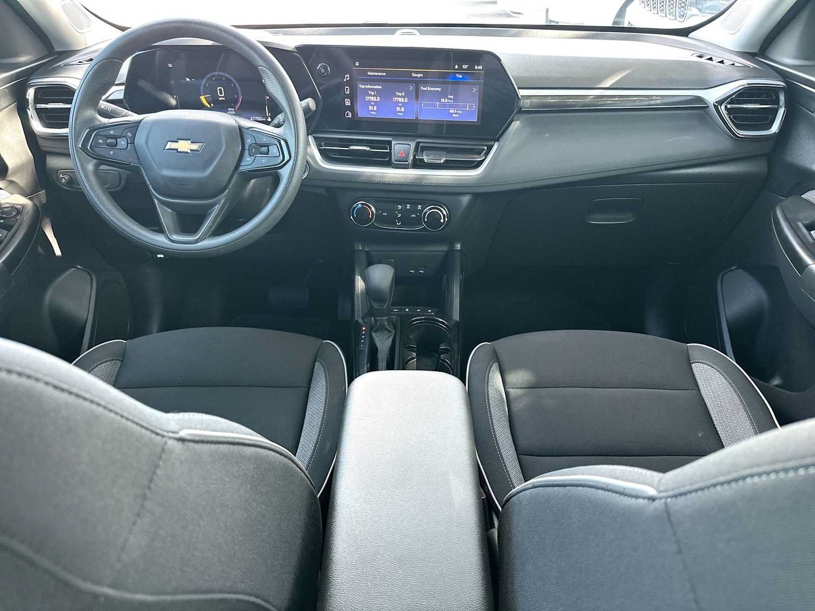 Used 2024 Chevrolet TrailBlazer LS FWD image 25
