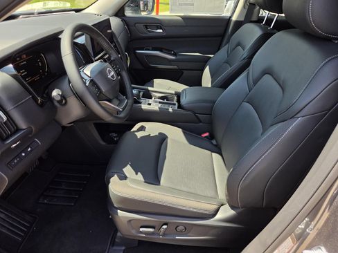 New 2026 Nissan Pathfinder SL FWD image 19