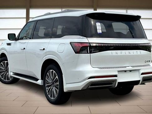 New 2026 INFINITI QX80 Luxe image 13