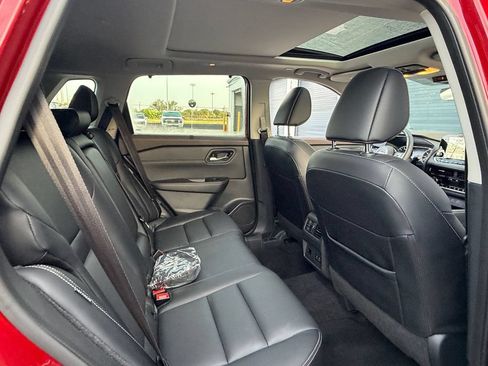 Certified 2023 Nissan Rogue SL w/ SL Premium Package FWD image 15