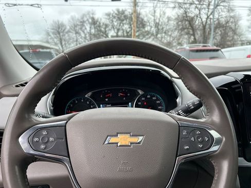 Used 2019 Chevrolet Traverse LT w/ LT Premium Package image 12