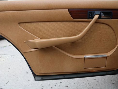 Used 1987 Mercedes-Benz 420 SEL image 32