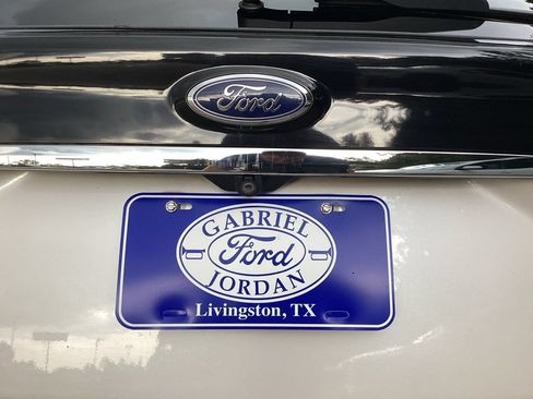 Used 2019 Ford Edge Titanium w/ Equipment Group 301A FWD image 17