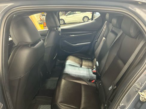 Used 2021 MAZDA MAZDA3 s FWD image 5