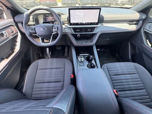 Used 2025 Ford Explorer ST-Line w/ Premium Package RWD image 27