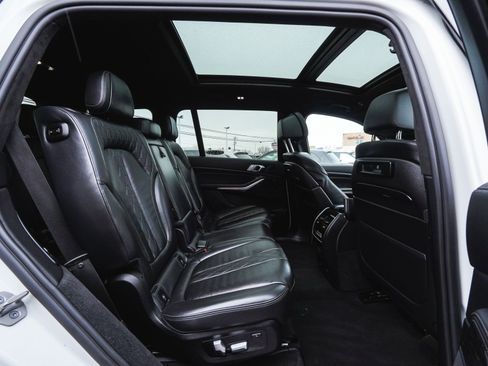 Used 2022 BMW X7 xDrive40i w/ M Sport Package image 34