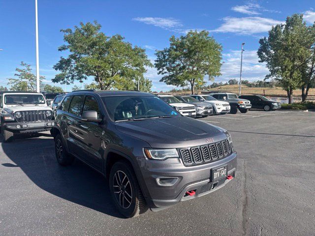 Used 2019 Jeep Grand Cherokee Trailhawk w/ Trailhawk Luxury Group AWD/4WD image 6