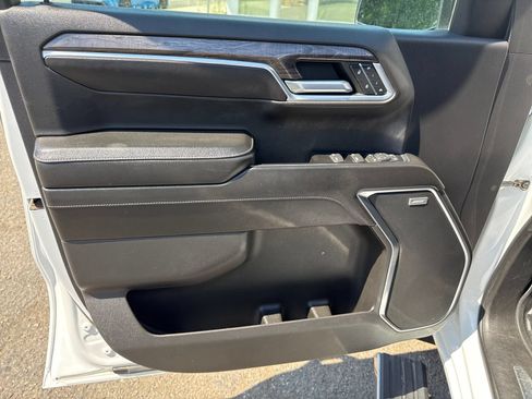 Used 2022 Chevrolet Silverado 1500 LTZ AWD/4WD image 10
