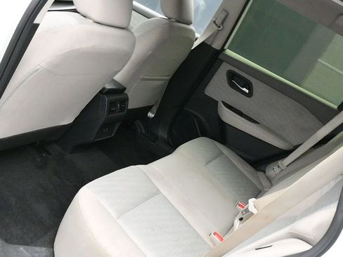 Used 2023 Nissan Rogue SV image 13