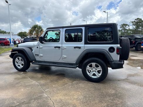 Used 2023 Jeep Wrangler Unlimited Sport AWD/4WD image 5
