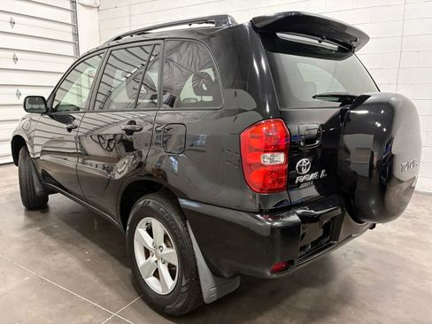 Used 2004 Toyota RAV4 4WD image 4