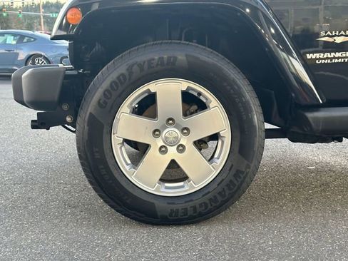 Used 2011 Jeep Wrangler Unlimited Sahara w/ Dual Top Group image 17