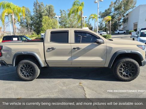 Used 2023 Chevrolet Colorado Trail Boss AWD/4WD image 4