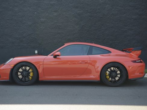 Certified 2018 Porsche 911 GT3 image 2