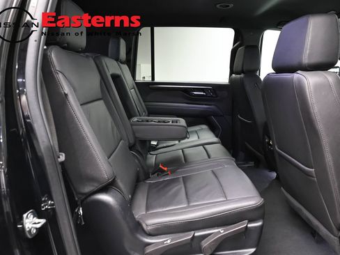 Used 2025 Chevrolet Suburban Z71 AWD/4WD image 24