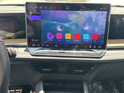 New 2026 Volkswagen Tiguan SEL R-Line AWD/4WD image 16