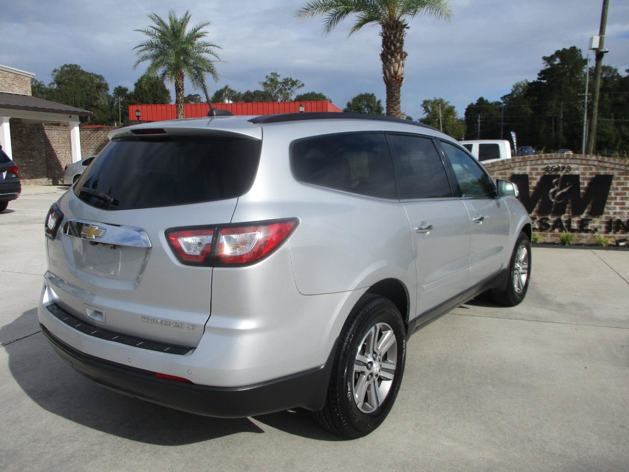Used 2016 Chevrolet Traverse LT FWD image 25