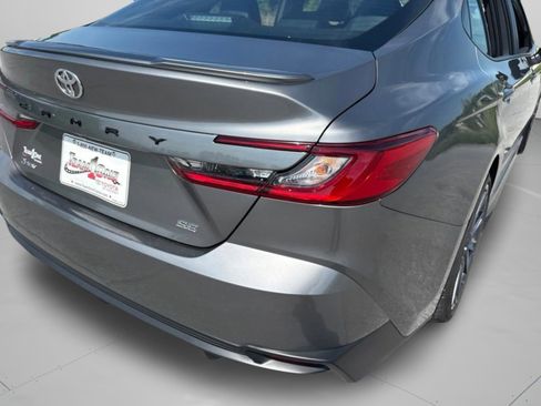 Used 2025 Toyota Camry SE w/ Convenience Package FWD image 39