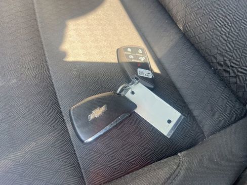 Used 2023 Chevrolet Silverado 1500 LT image 13