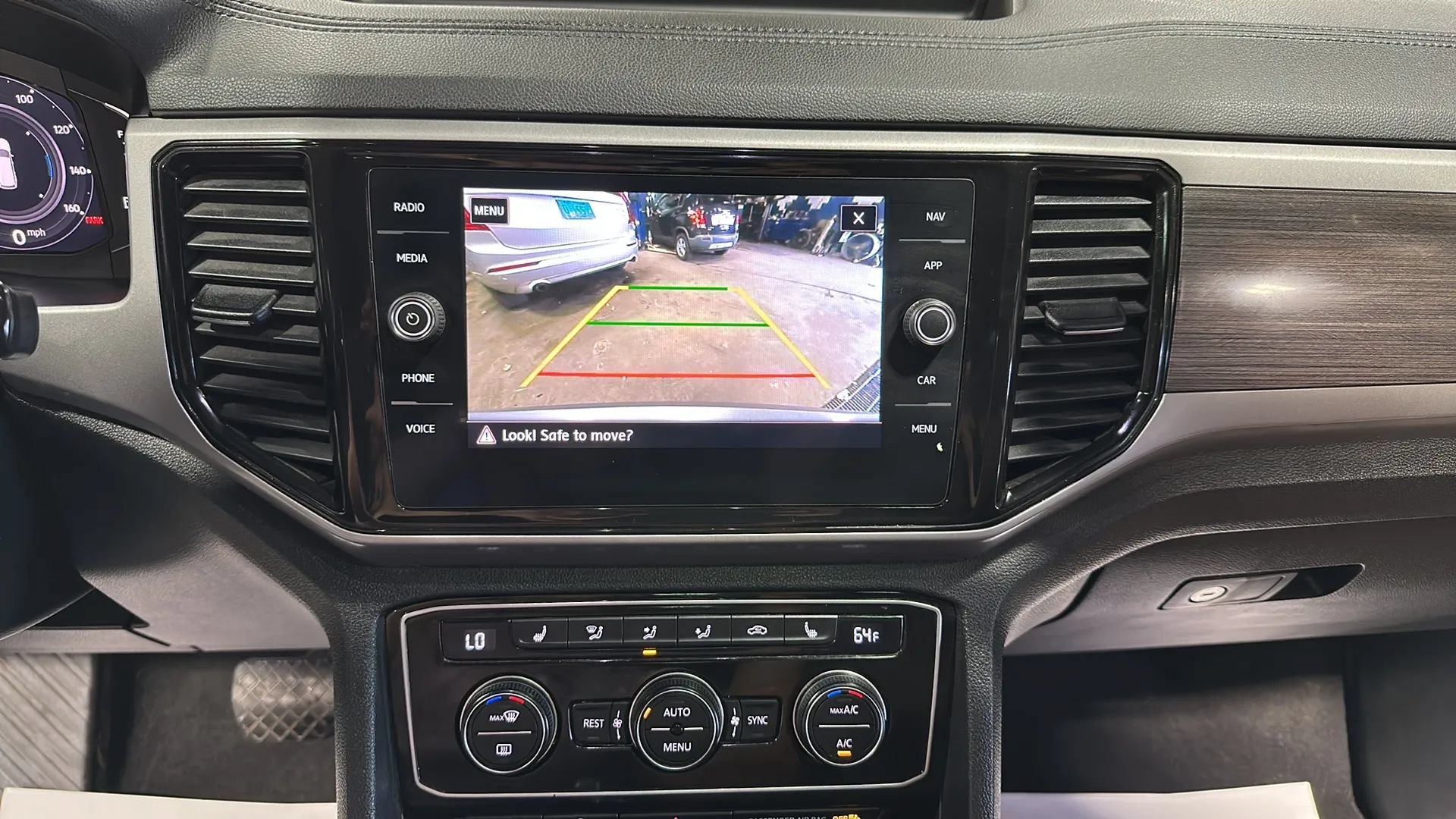Used 2021 Volkswagen Atlas SEL AWD/4WD image 27