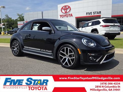 Used 2017 Volkswagen Beetle 1.8T Dune FWD image 1