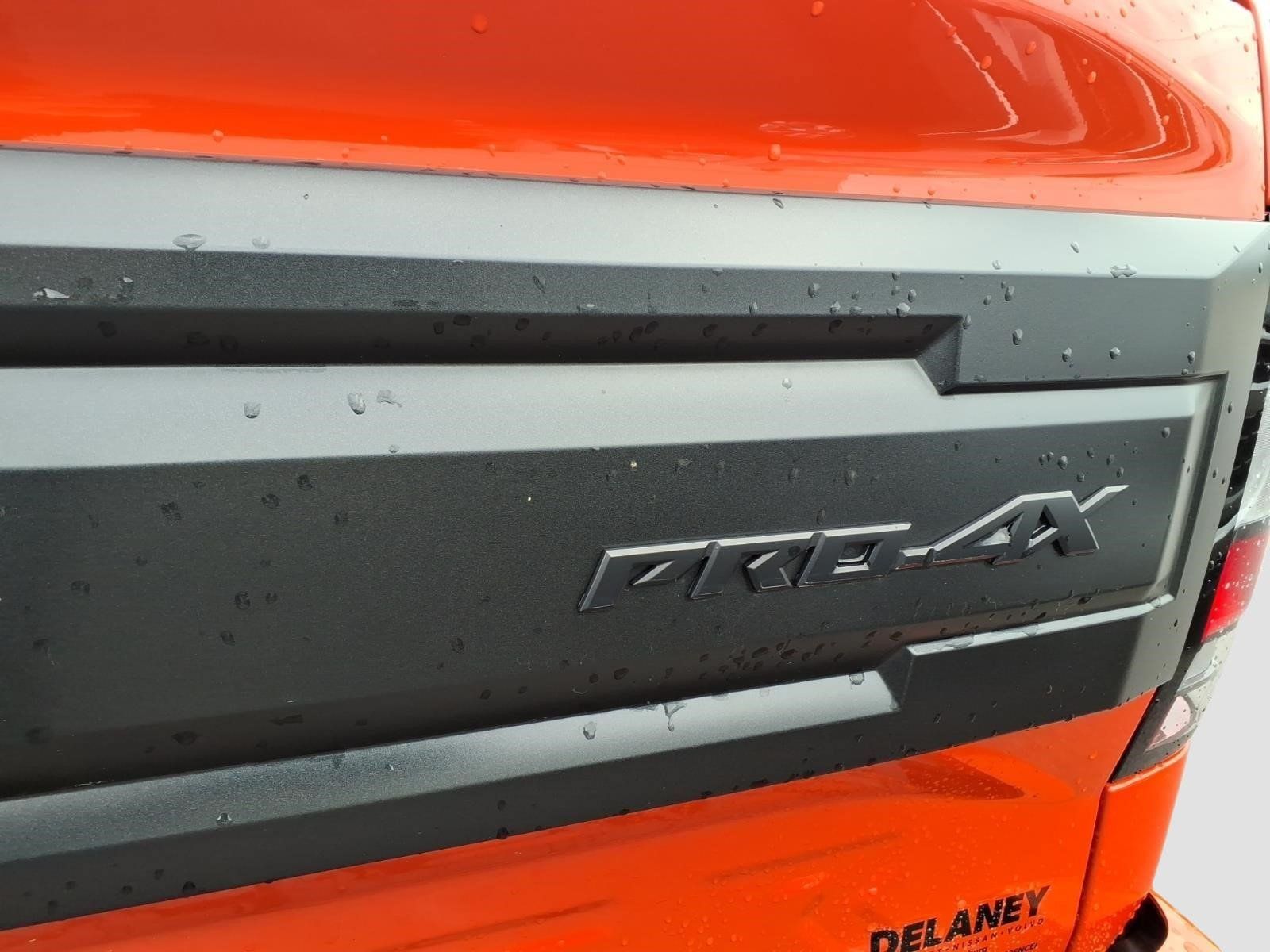 Used 2025 Nissan Frontier PRO-4X AWD/4WD image 17