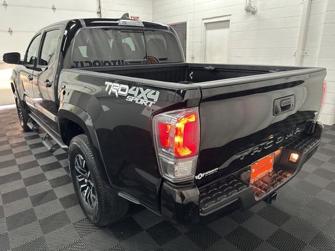 Used 2023 Toyota Tacoma TRD Sport w/ Technology Package image 7