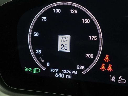 Used 2025 Porsche Cayenne Turbo AWD/4WD image 24