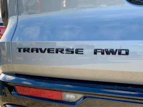 New 2026 Chevrolet Traverse RS w/ LPO, Floor Liner Package image 20