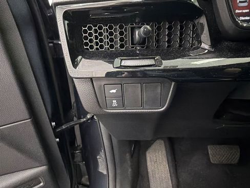 Used 2025 Honda CR-V EX-L image 32