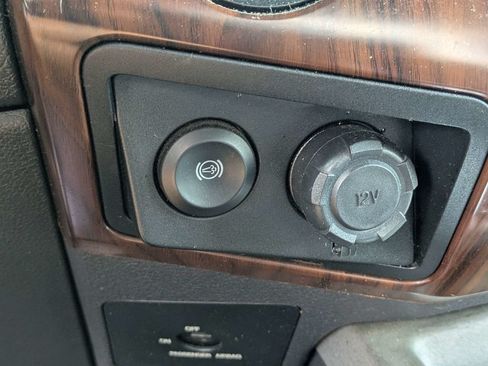 Used 2016 Ford F250 Lariat RWD image 23