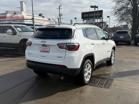 Used 2024 Jeep Compass Latitude w/ Sun and Sound Group image 5