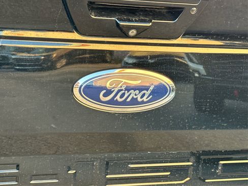 Used 2018 Ford F150 Lariat image 18