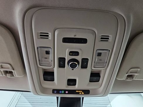 Used 2022 GMC Yukon Denali AWD/4WD image 23