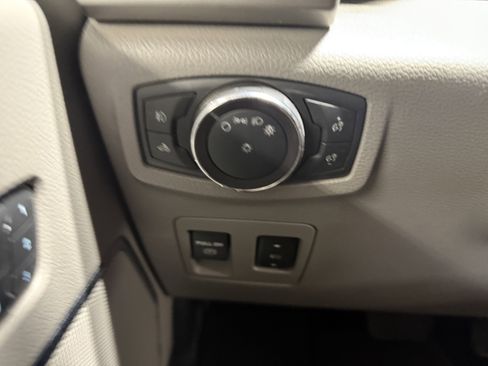 Used 2019 Ford F150 Lariat image 19