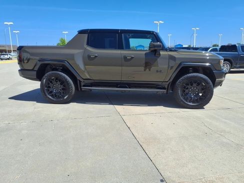 New 2025 GMC Hummer EV 3X w/ LPO, Dark Essentials Package AWD/4WD image 5