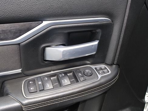 Used 2024 RAM 2500 Big Horn AWD/4WD image 9