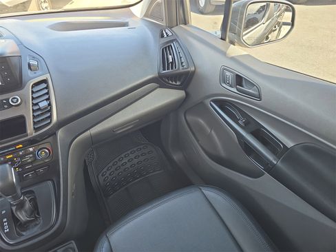 Used 2022 Ford Transit Connect XL image 11