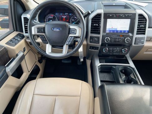 Used 2020 Ford F250 Lariat w/ Lariat Value Package image 28