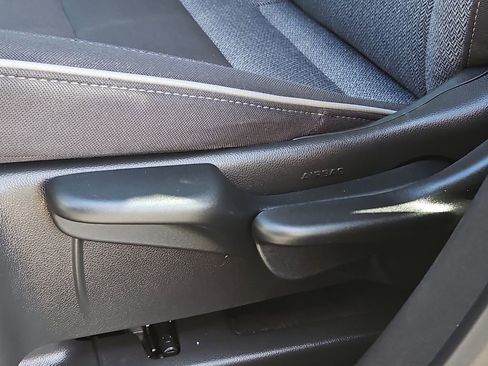 Used 2025 Chevrolet TrailBlazer LT image 13