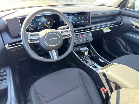 New 2026 Hyundai Tucson SE image 7