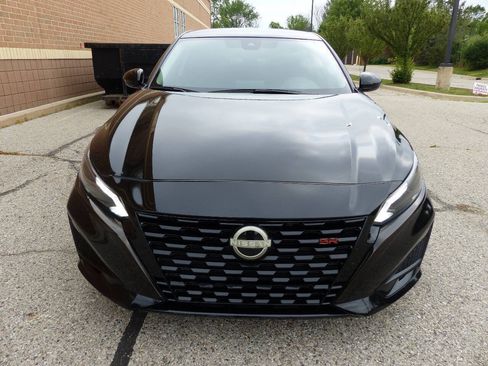Used 2024 Nissan Altima 2.5 SR AWD/4WD image 14