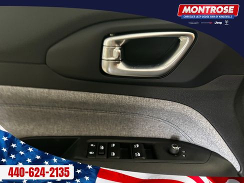 New 2026 Jeep Compass Latitude image 10