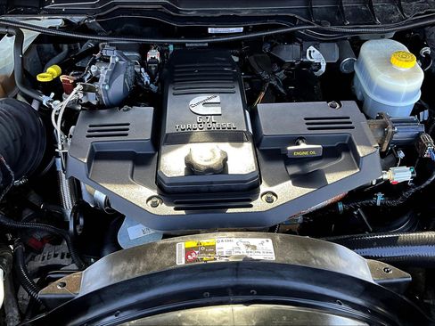 Used 2015 RAM 2500 Big Horn image 29