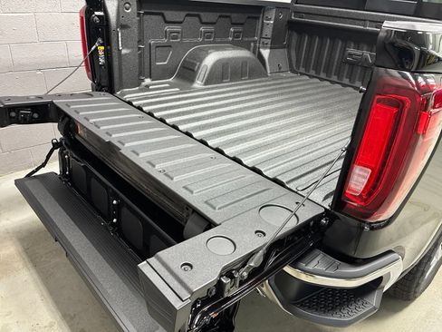 New 2026 GMC Sierra 1500 SLT w/ SLT Premium Plus Package AWD/4WD image 14