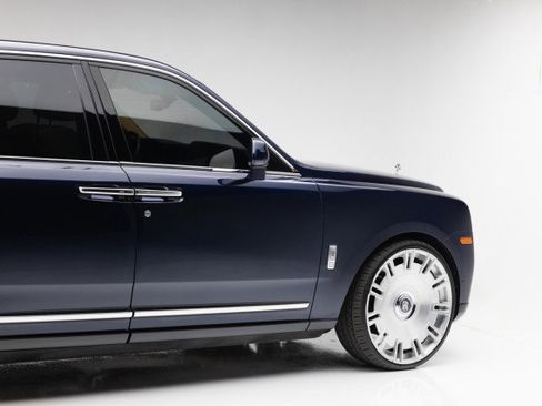 Used 2019 Rolls-Royce Cullinan image 31