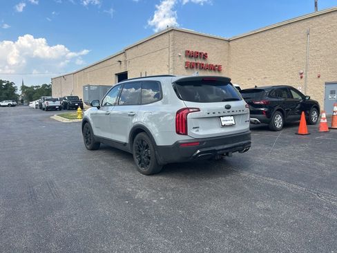 Used 2021 Kia Telluride SX w/ SX Prestige Package AWD/4WD image 3