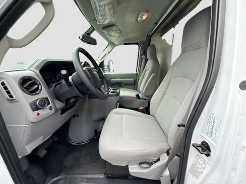 New 2026 Ford E-450 and Econoline 450 Super Duty w/ Power Equipment Group image 11