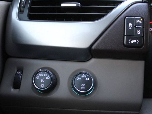Used 2015 Chevrolet Tahoe LTZ AWD/4WD image 25